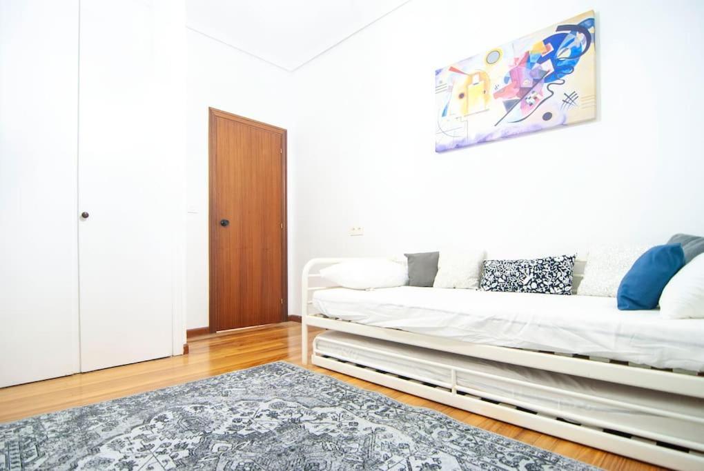 Apartamento Bilborock By Zazpikaleak Bilbao Exterior foto